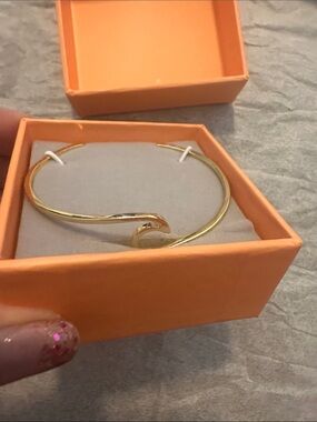 NWT Pura Vida Gold Wave Open Cuff Bracelet